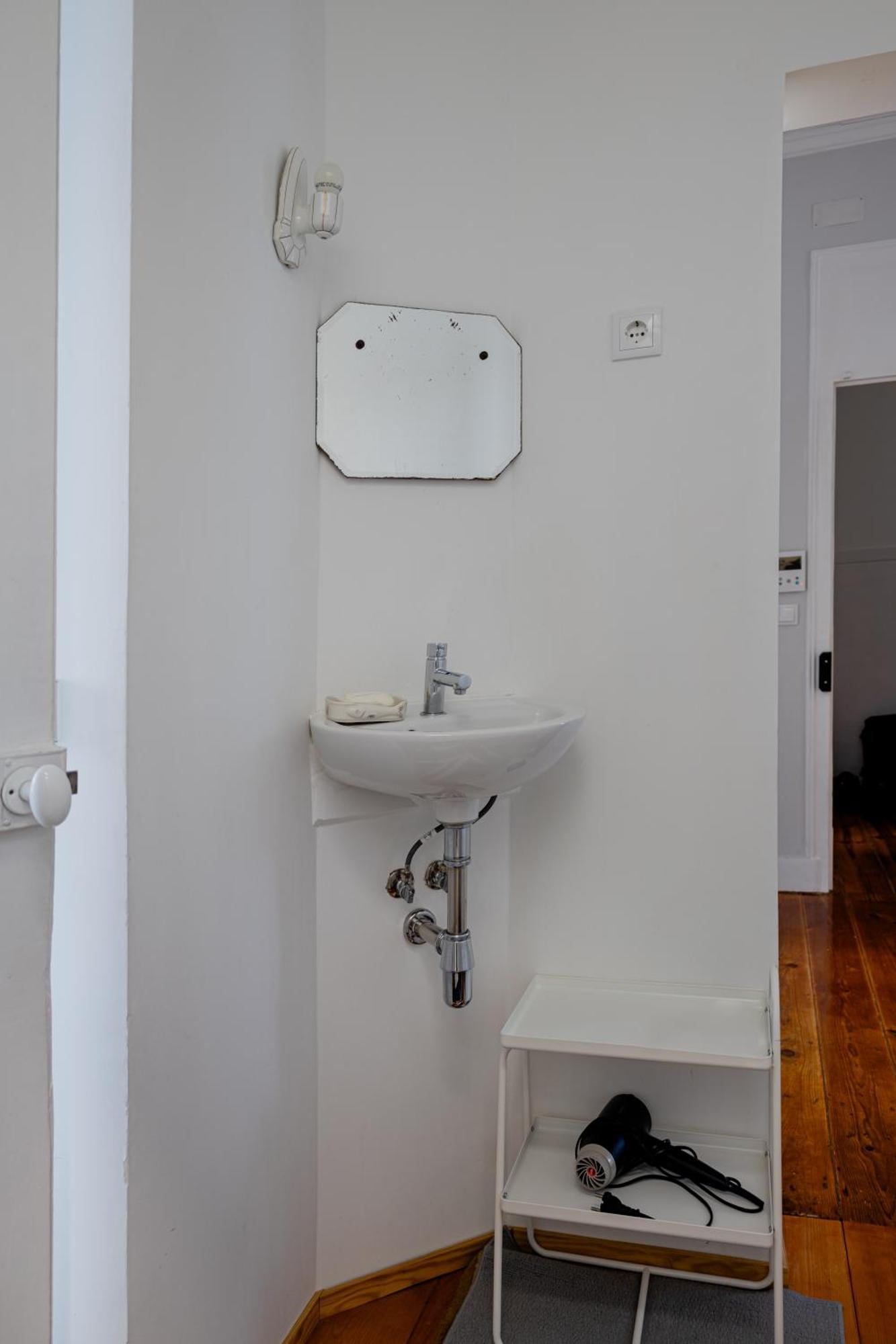 Angels Homes N.27 1ºandar, Bairro Tipico, Centro Cidade Lisbon Exterior photo